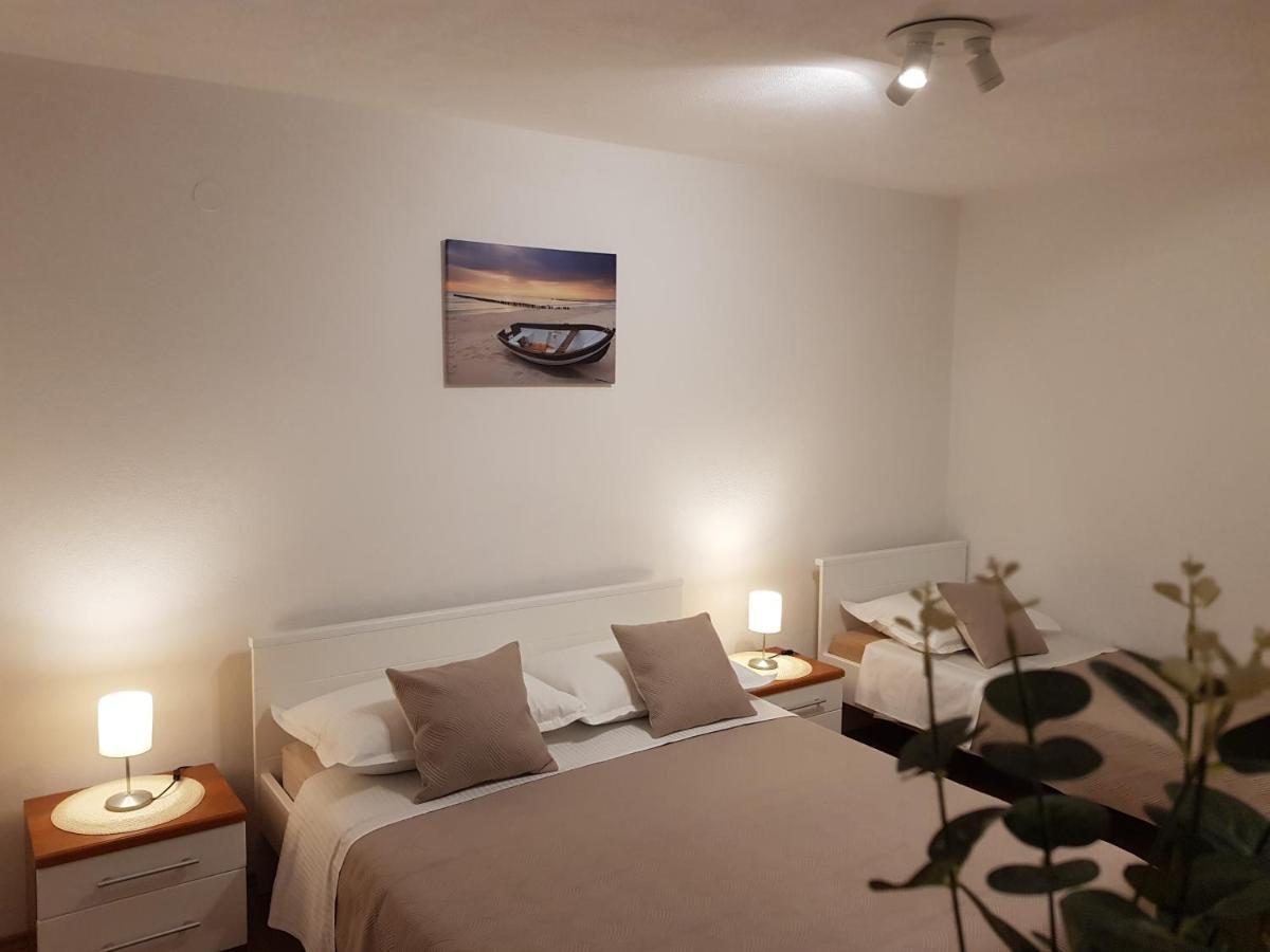 Apartments Huljic Hvar Town Exterior foto